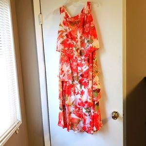 Ladies sleeveless ruffled ress